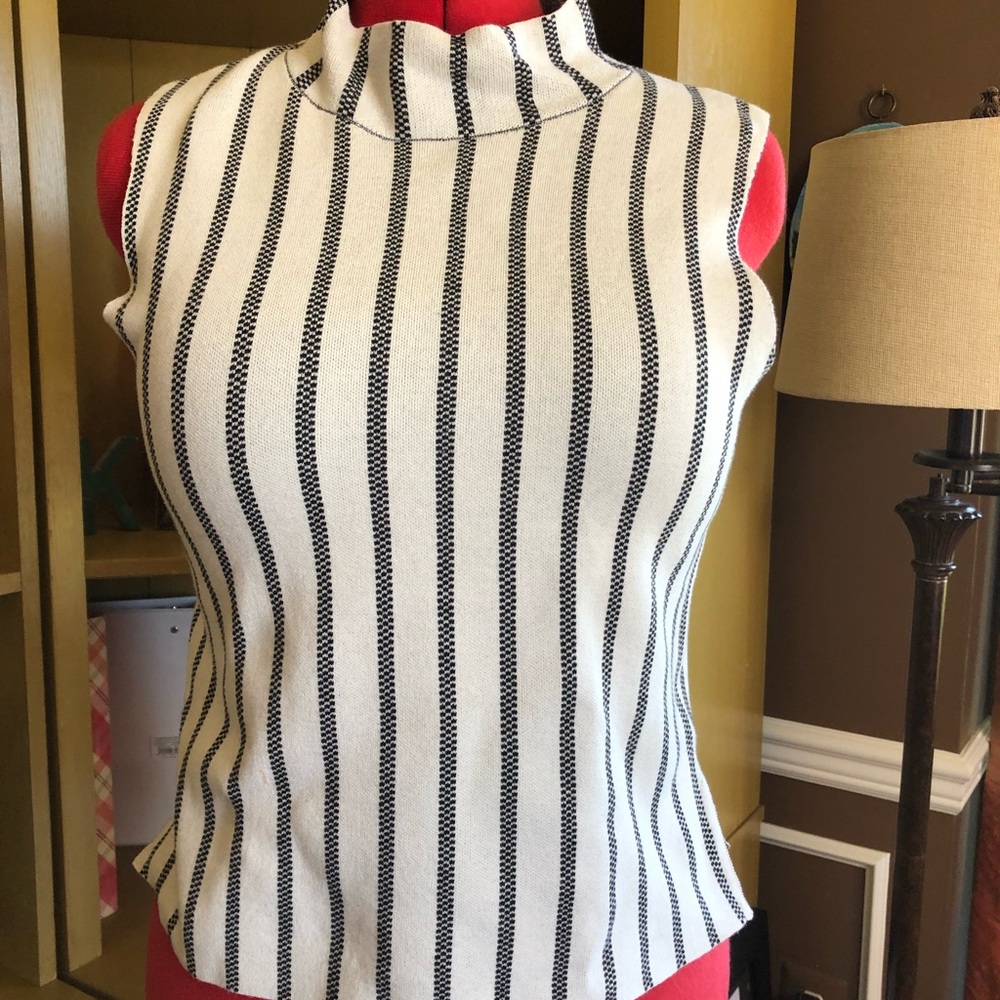 Moth sleeveless mock neck